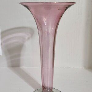 Delicate Pink Color Changing Trumpet Shaped Art Glass Vase Iridized